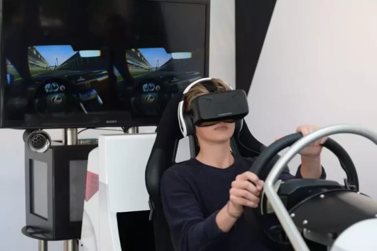 Driving Lessons Evolution: Virtual Reality To Classroom